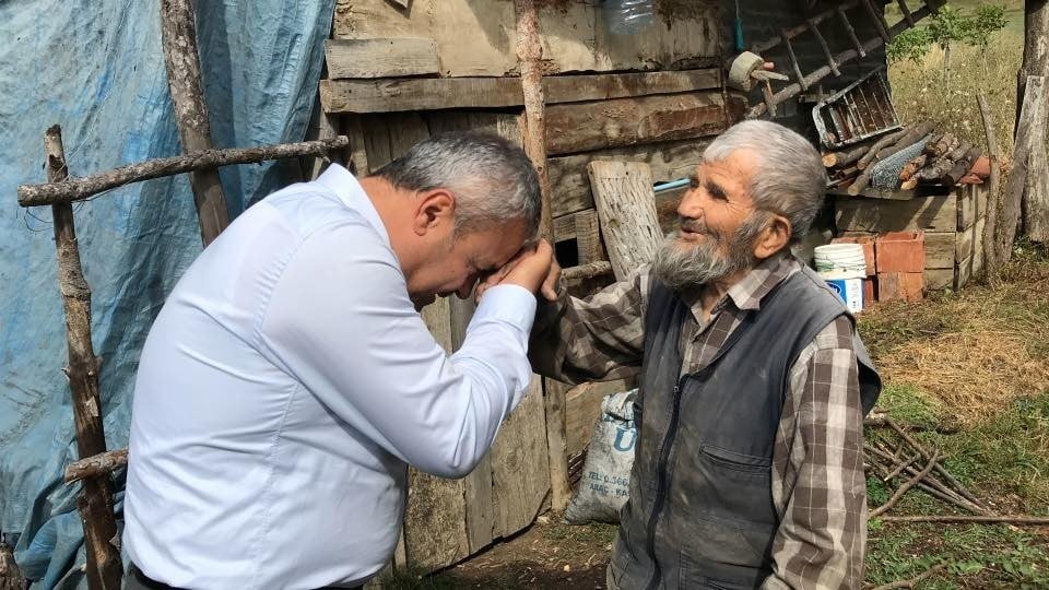 Milletvekili Ünal’dan 105 yaşındaki Salim Karaçam’a ziyaret 