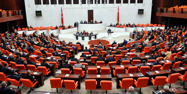 Milletvekilleri yine tatil istedi