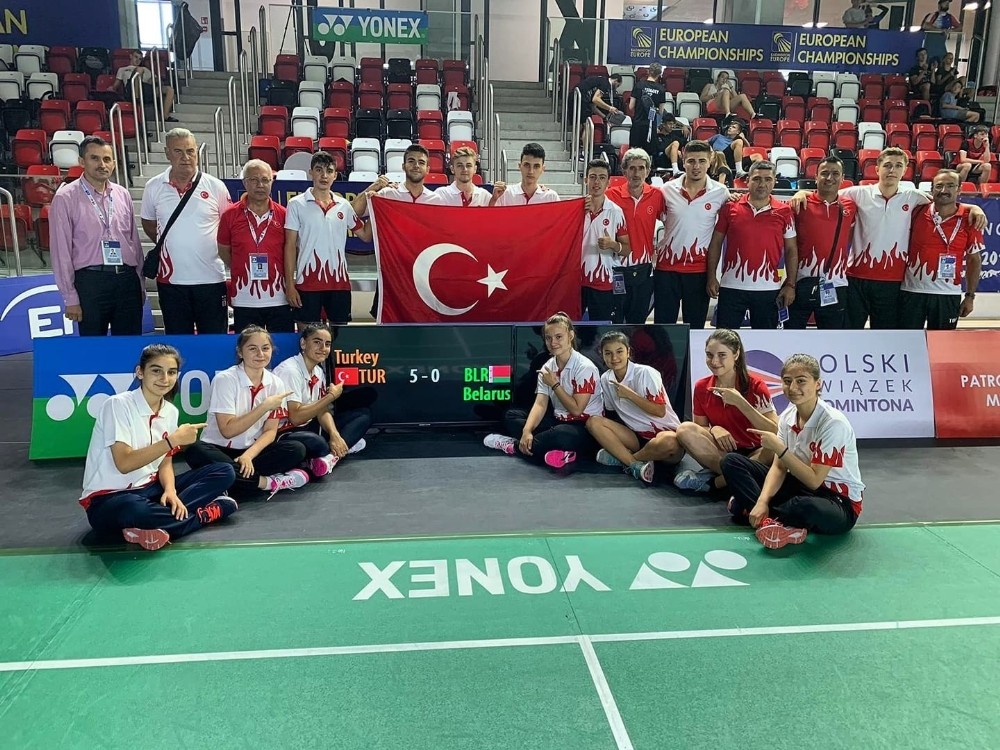 Milli badmintoncular Polonya’da Türkiye’yi temsil edecekler 