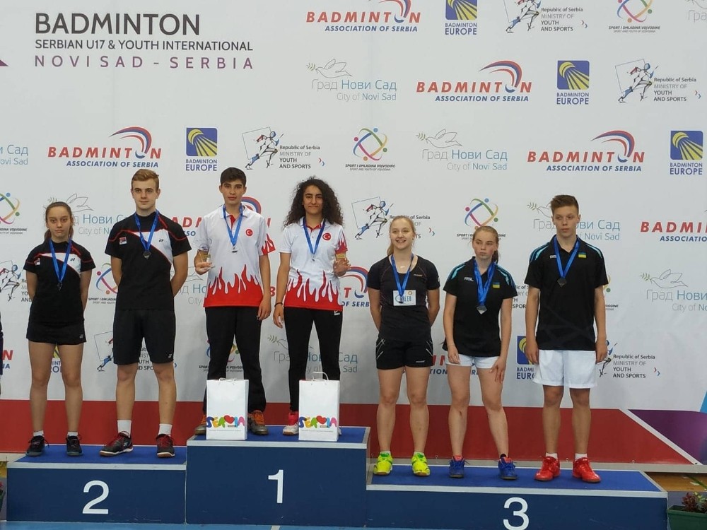 Milli badmintoncular Sırbistan’dan madalyalarla döndü 