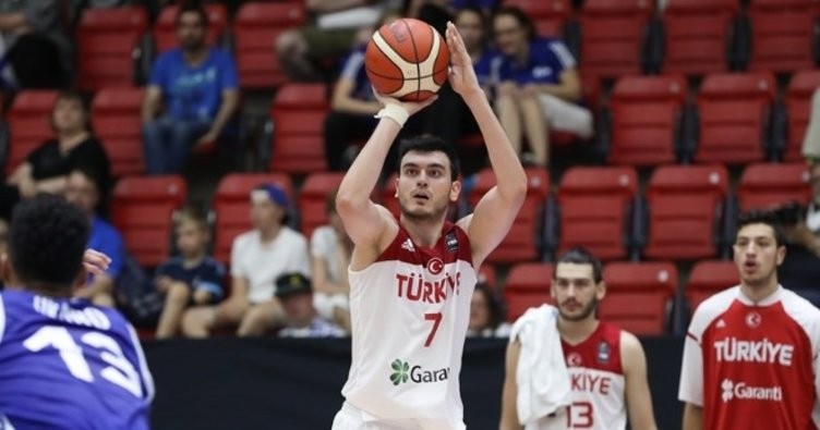 Milli basketbolcu Yiğit Arslan: 