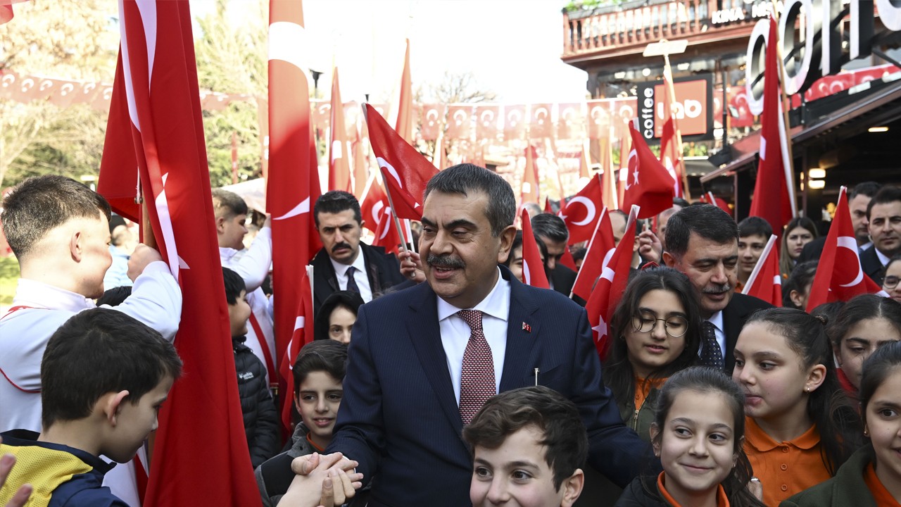 Milli Eğitim Akademisi müfredatı kopyala yapıştır mı?