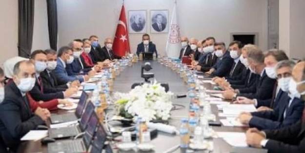 Milli Eğitim Bakanı Özer'den kritik yüz yüze eğitim toplantısı!