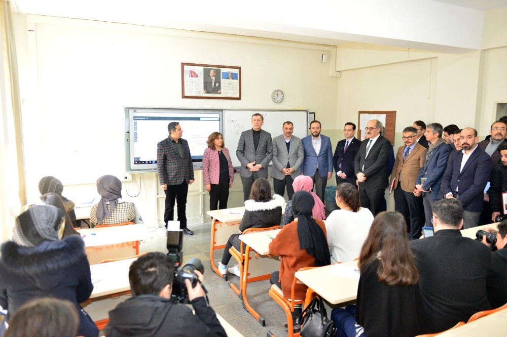 Milli Eğitim Bakanı Selçuk: 