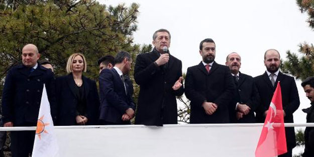 Milli Eğitim Bakanı Selçuk, memleketinde MHP'nin adayına destek istedi