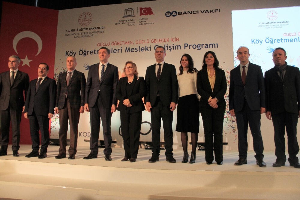 Milli Eğitim Bakanı Selçuk: “Öğretmenimin gülümsemesi çocuklarımın gülümsemesi anlamına geliyor” 