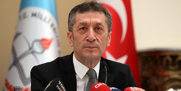 Milli Eğitim Bakanı Selçuk'tan okulların açılması açıklaması