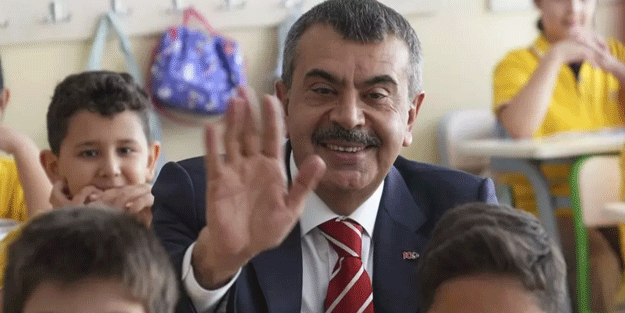 Bakan Tekin'den 20 bin öğretmen ataması açıklaması