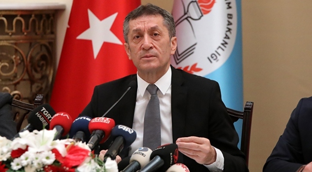 Milli Eğitim Bakanı Ziya Selçuk, Ankara'da okul müdürleriyle görüştü