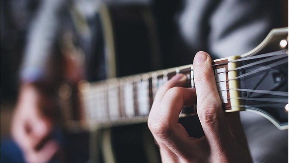 Milli Eğitim Bakanlığı başlattı! Öğretmenlere çevrim içi enstrüman kursu