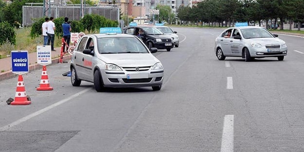 Milli Eğitim Bakanlığı'ndan ehliyet sınavı ve kursu kararı