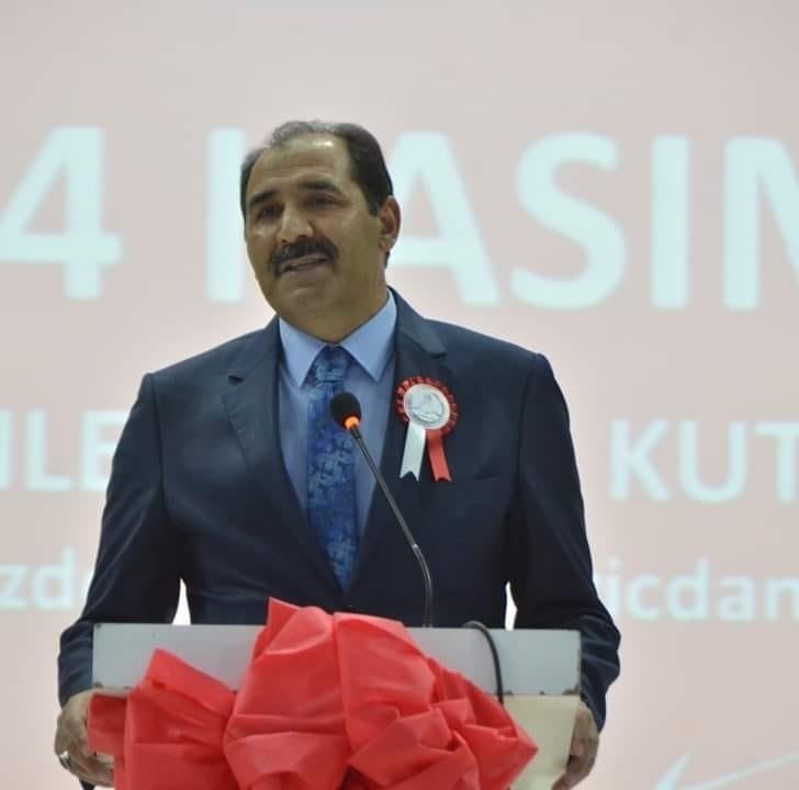 Milli Eğitim Müdürü Aziz Gün: “Bugünlerde okullarımız neşenizden birazcık uzak kaldı” 