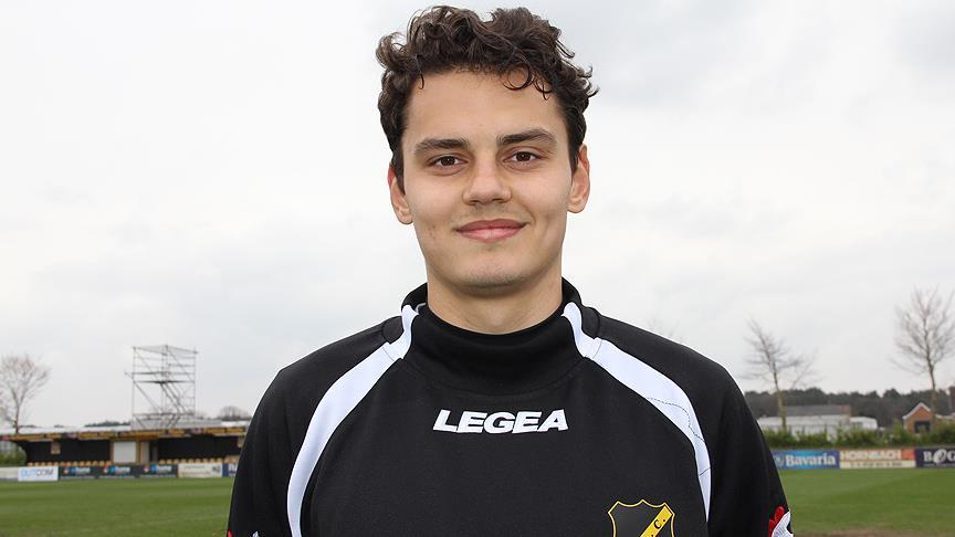  Milli futbolcu Ünal'dan 'hat-trick'