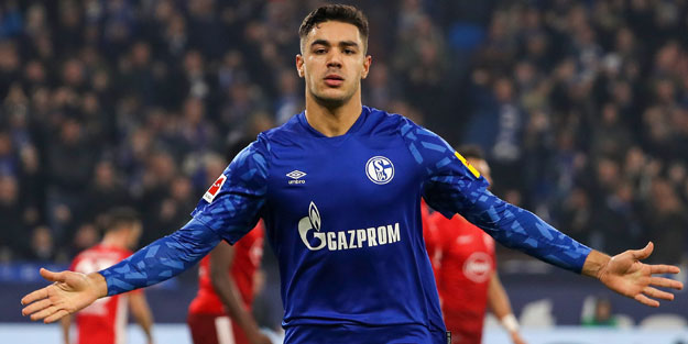 Milli futbolcumuz Liverpool'da