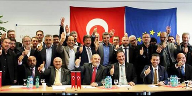 Milli Görüşçüler referandum kararını açıkladı!
