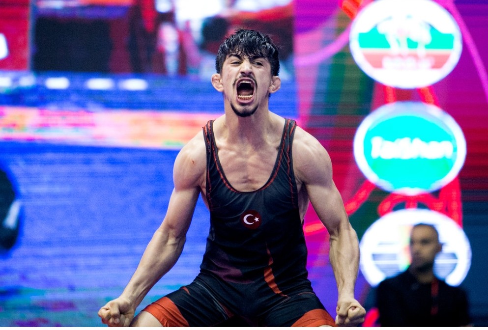 Milli güreşçi Kerem Kamal 5. kez Avrupa şampiyonu oldu 