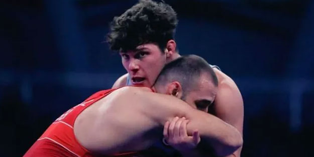 Milli güreşçi Salih Aydın Dünya ikincisi oldu