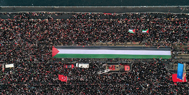 Milli İrade Platformu'ndan Galata Köprüsü'ndeki eylem için teşekkür mesajı!