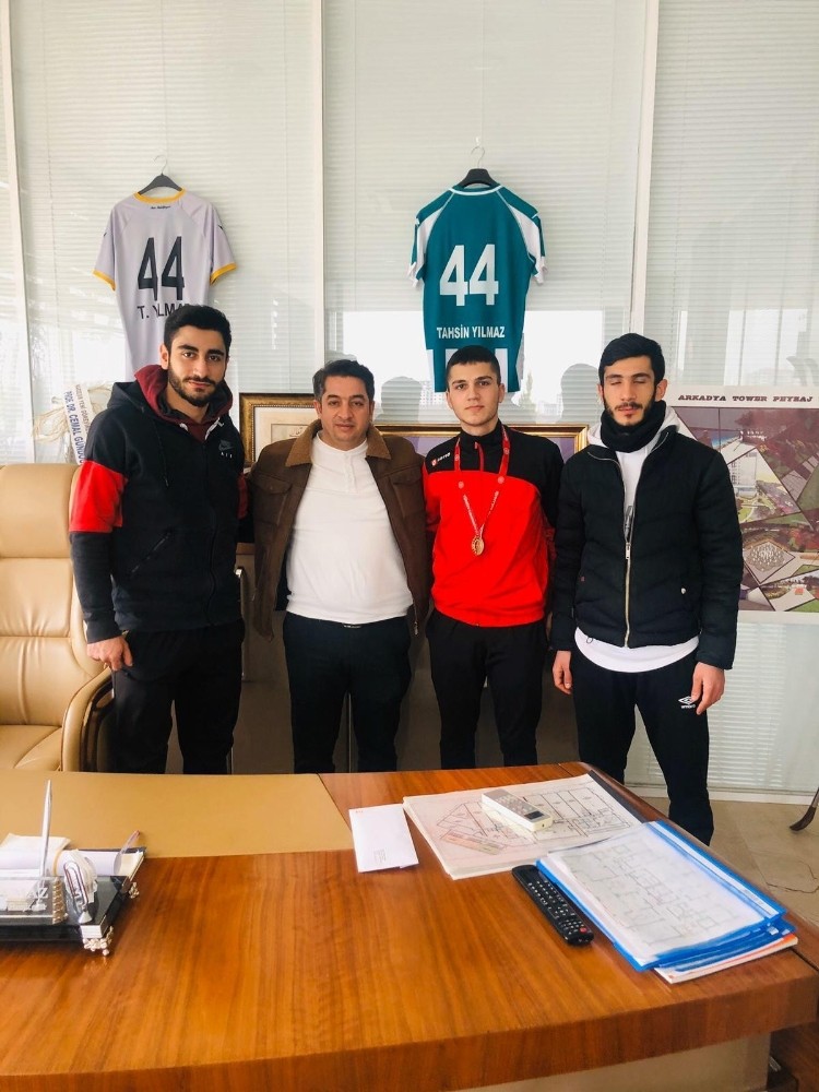 Milli Kick Boksçu Yakup Yiğit’ten Tahsin Yılmaz’a ziyaret 