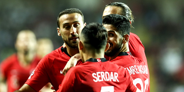 Türkiye - İran maçına spiker damgasını vurdu!