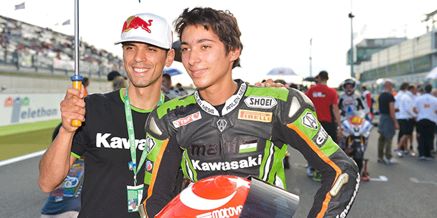 Milli motosikletçi Toprak Razgatlıoğlu, İtalya'da birinci oldu