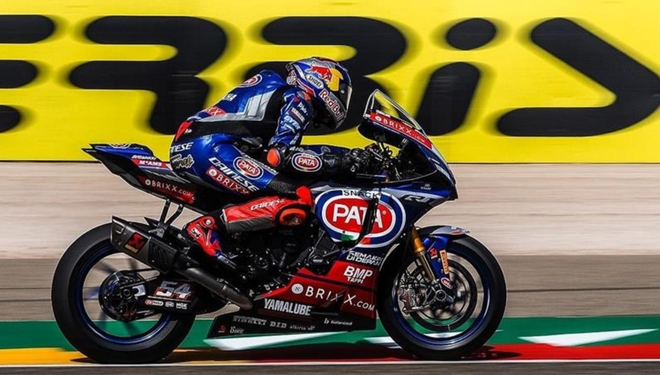 Milli motosikletçi Toprak Razgatlıoğlu, Portekiz'deki zirvede!