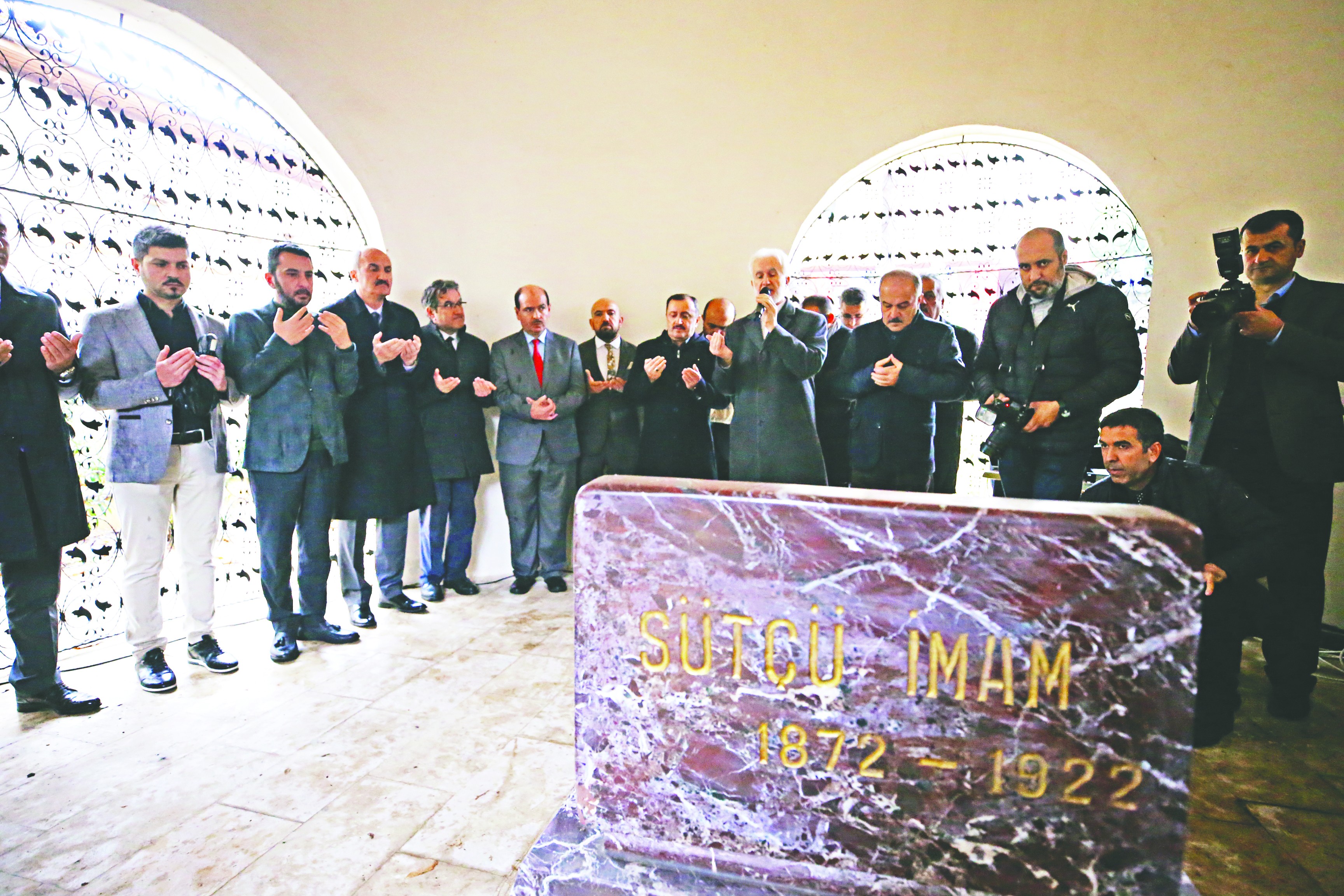 Milli mücadele kahramanı Sütçü İmam kabri başında anıldı