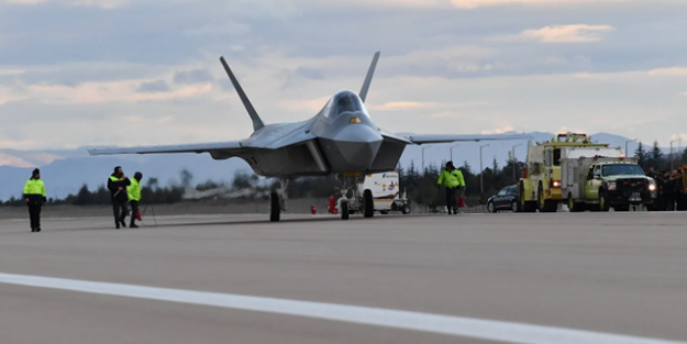 Milli Muharip Uçak Kaan Türkiye'den çok o ülkeyi salladı! '11 dakika sürdü' diyerek duyurdular