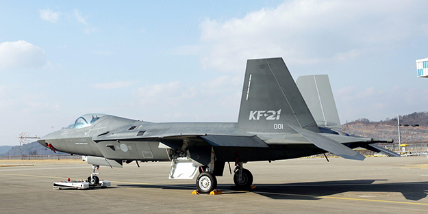 Milli Muharip Uçak'a rakip geliyor! Dost ülke gizlice harekete geçti