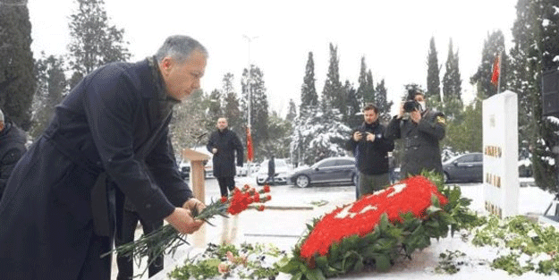 Milli şairimiz Mehmet Akif Ersoy kabrinde anıldı