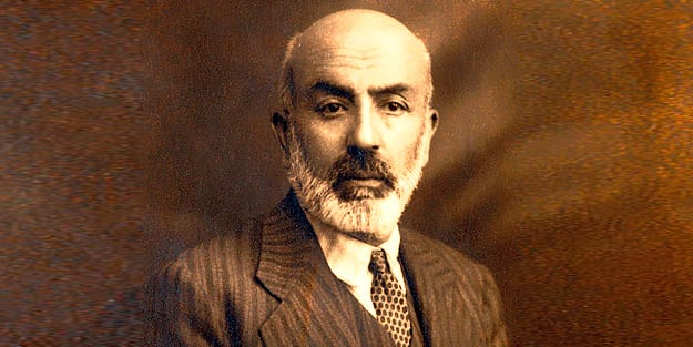 Milli şairimiz Mehmet Akif gönüllerde yaşıyor