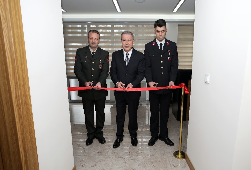 Milli Savunma Bakanı Akar: 