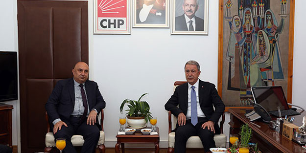 Milli Savunma Bakanı Akar, CHP Grubu'nu ziyaret etti