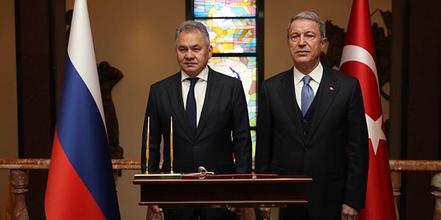Milli Savunma Bakanı Akar, Rus mevkidaşıyla görüştü
