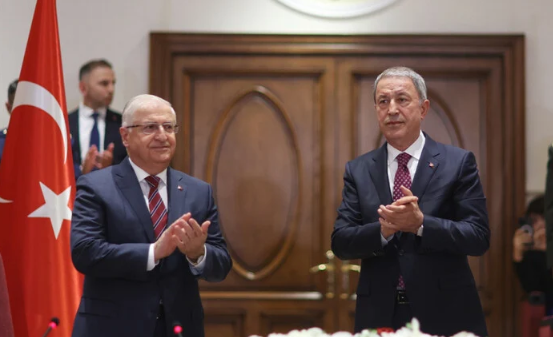 Milli Savunma Bakanı Güler bİr konuştu! Komşu ayağa kalktı