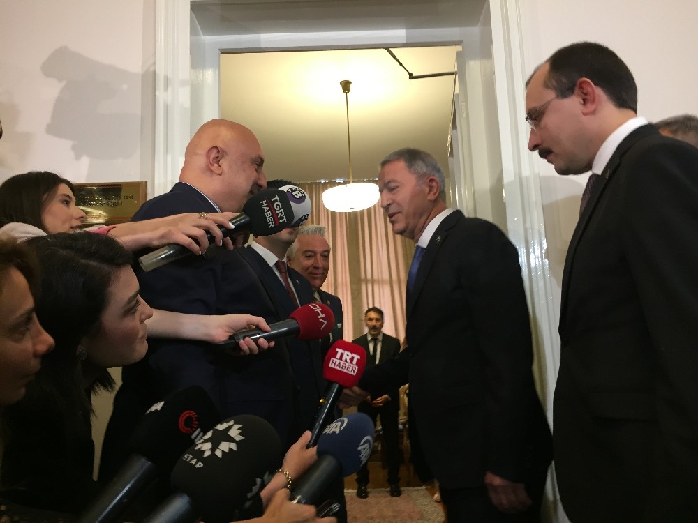 Milli Savunma Bakanı Hulusi Akar CHP grubunu ziyaret etti 