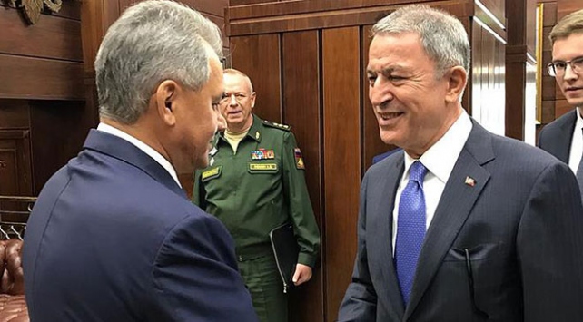 Milli Savunma Bakanı Hulusi Akar, Rus mevkidaşı ile görüştü
