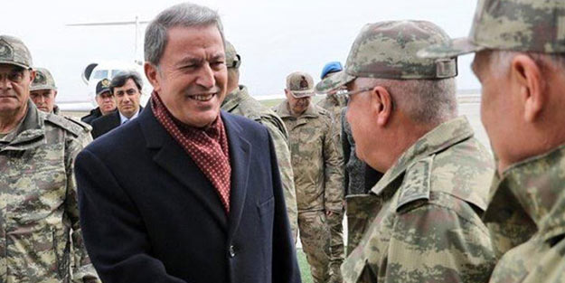 Milli Savunma Bakanı Hulusi Akar, sınır birliklerini denetledi: Halkı tahrik ediyorlar