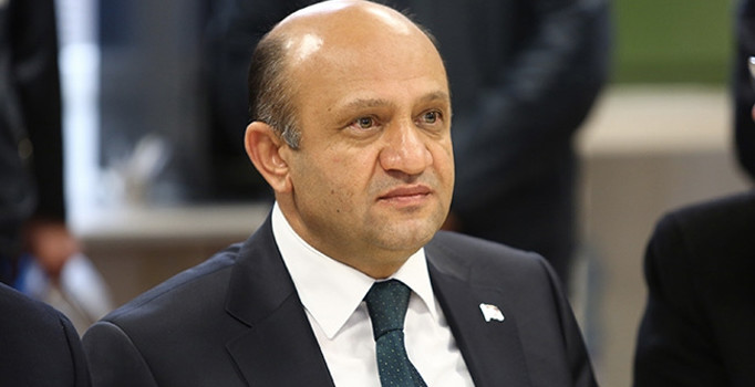 Milli Savunma Bakanı Işık: Başkana kelepçe kabul edilemez