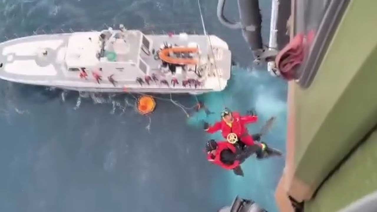 Milli Savunma Bakanlığı: İzmir açıklarında 2 kazazede kurtarıldı