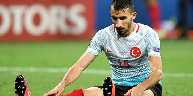 Milli Takım'da Mehmet Topal depremi