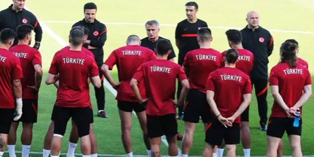 Milli Takımda şok kavga!