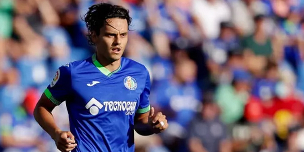 Milli takımda tartışılıyor, şimdi ise dev ekibe gidiyor!