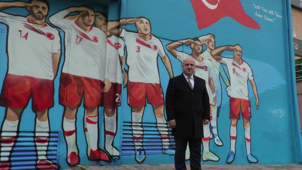 Milli Takım’ın asker selamı Kocaeli’de ölümsüzleştirildi 
