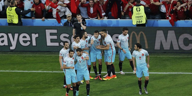 Milli Takım'ın gol sevincinde Terim'e büyük şok!