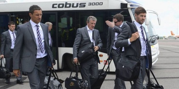 Milli Takımın uçağına binerken yakalandı