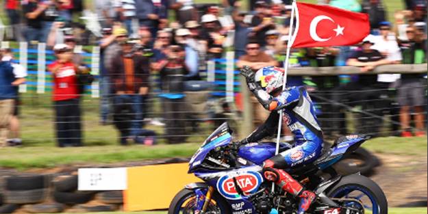 Milliler, Fransa'da piste çıkacak