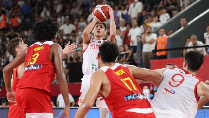 Milliler, İspanya'ya mağlup oldu