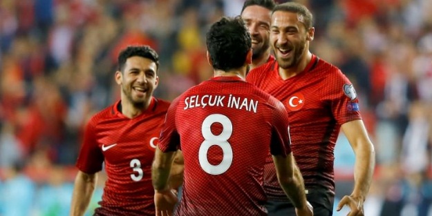 Millilerin rakibi Moldova! İlk 11'ler