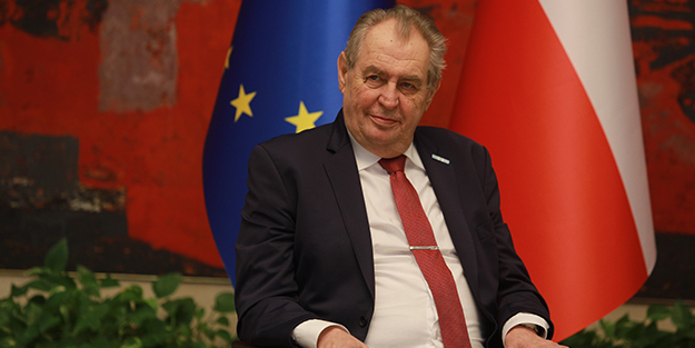 Milos Zeman: Türkiye arabulucu olabilir!